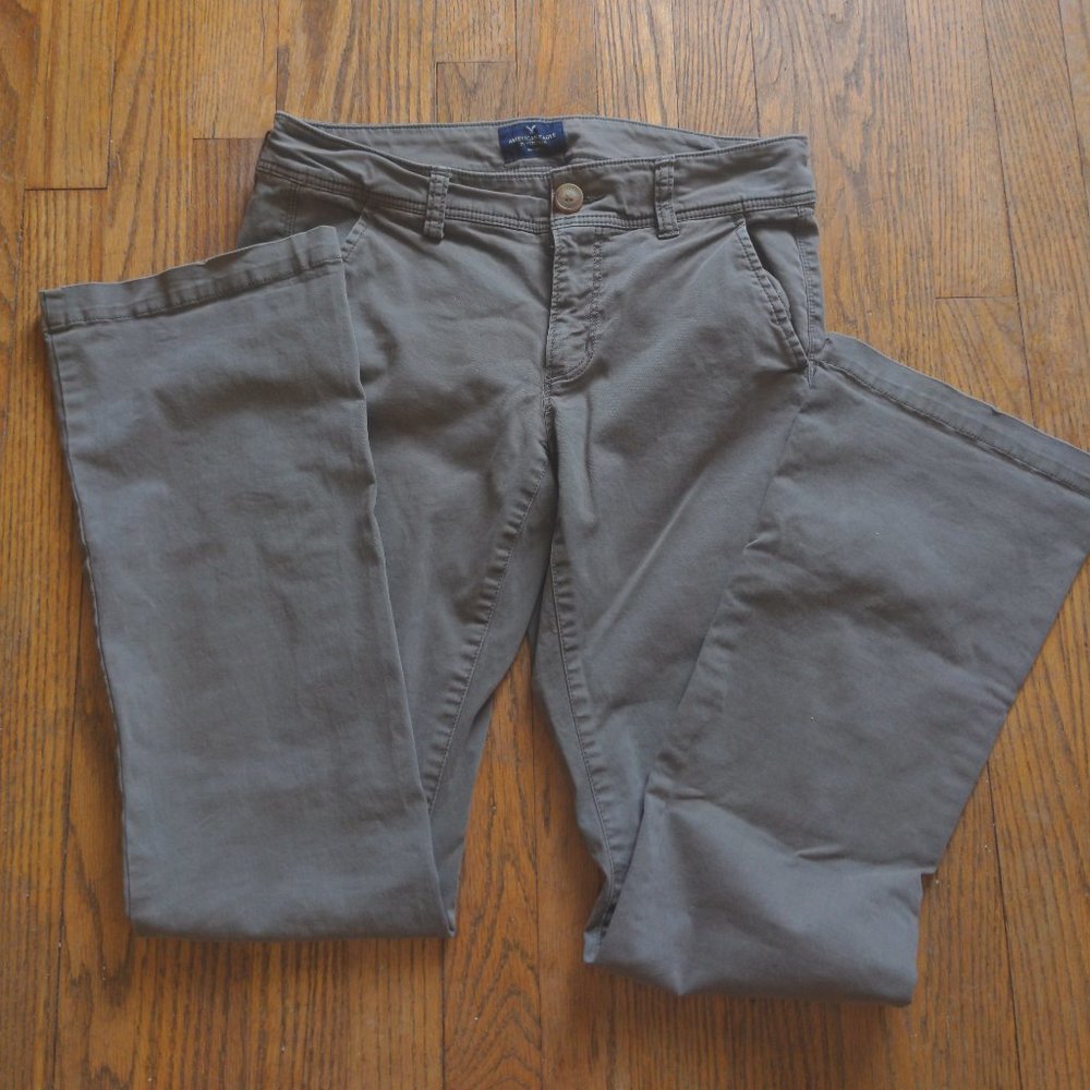 Size 4 American Eagle Olive bootcut pants